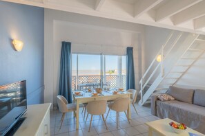 Lejlighed - 2 soveværelser (Sea Side or Pool Side) | Lydisolering, gratis Wi-Fi, sengetøj