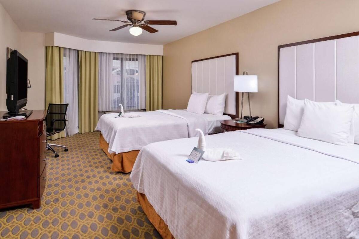 In-room safe, desk, iron/ironing board, free WiFi