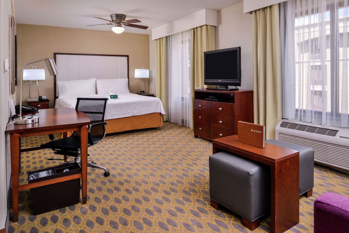 In-room safe, desk, iron/ironing board, free WiFi