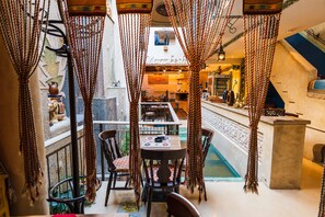 Bar (en el alojamiento)