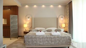 Studio Suite Standar | Brankas, meja kerja, kedap suara, dan tempat tidur bayi (biaya tambahan)