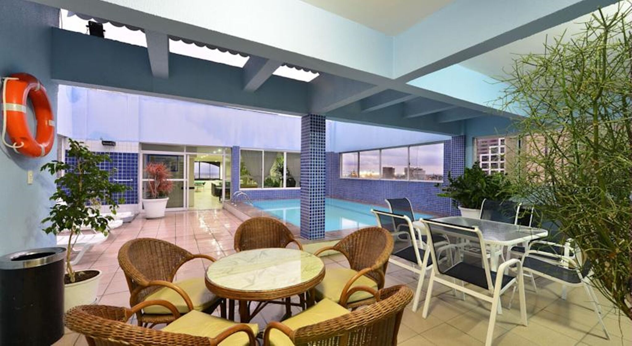 Outdoor pool, open 8 AM to 5 PM, pool loungers