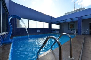 Outdoor pool, open 8 AM to 5 PM, sun loungers