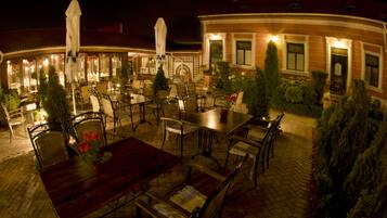 Restauration extérieure