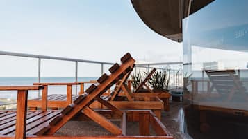 Sun deck