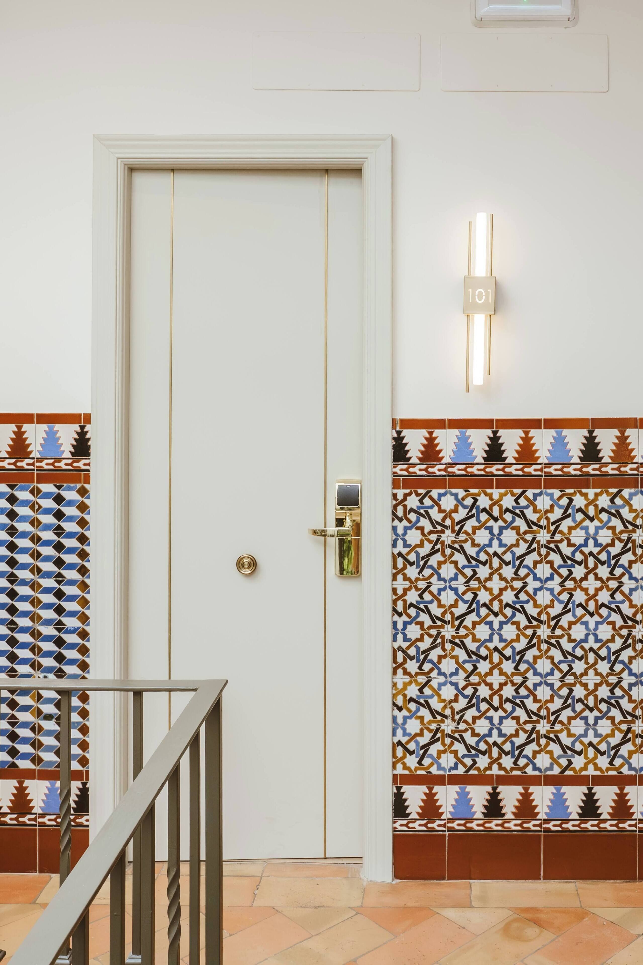 double room, balcony | minibar, in-room safe, individually decorated, individually furnished