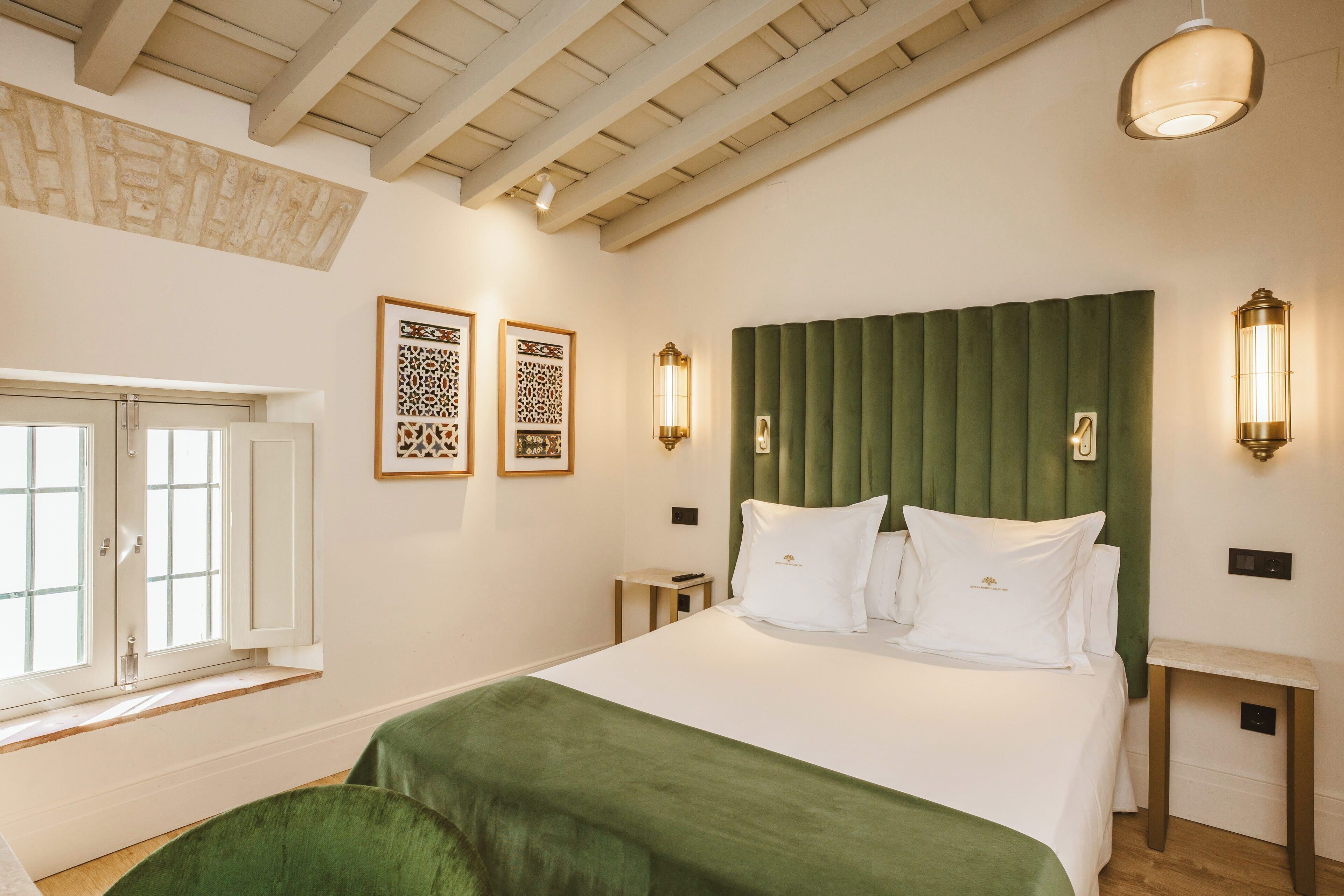 minibar, in-room safe, individually decorated, individually furnished