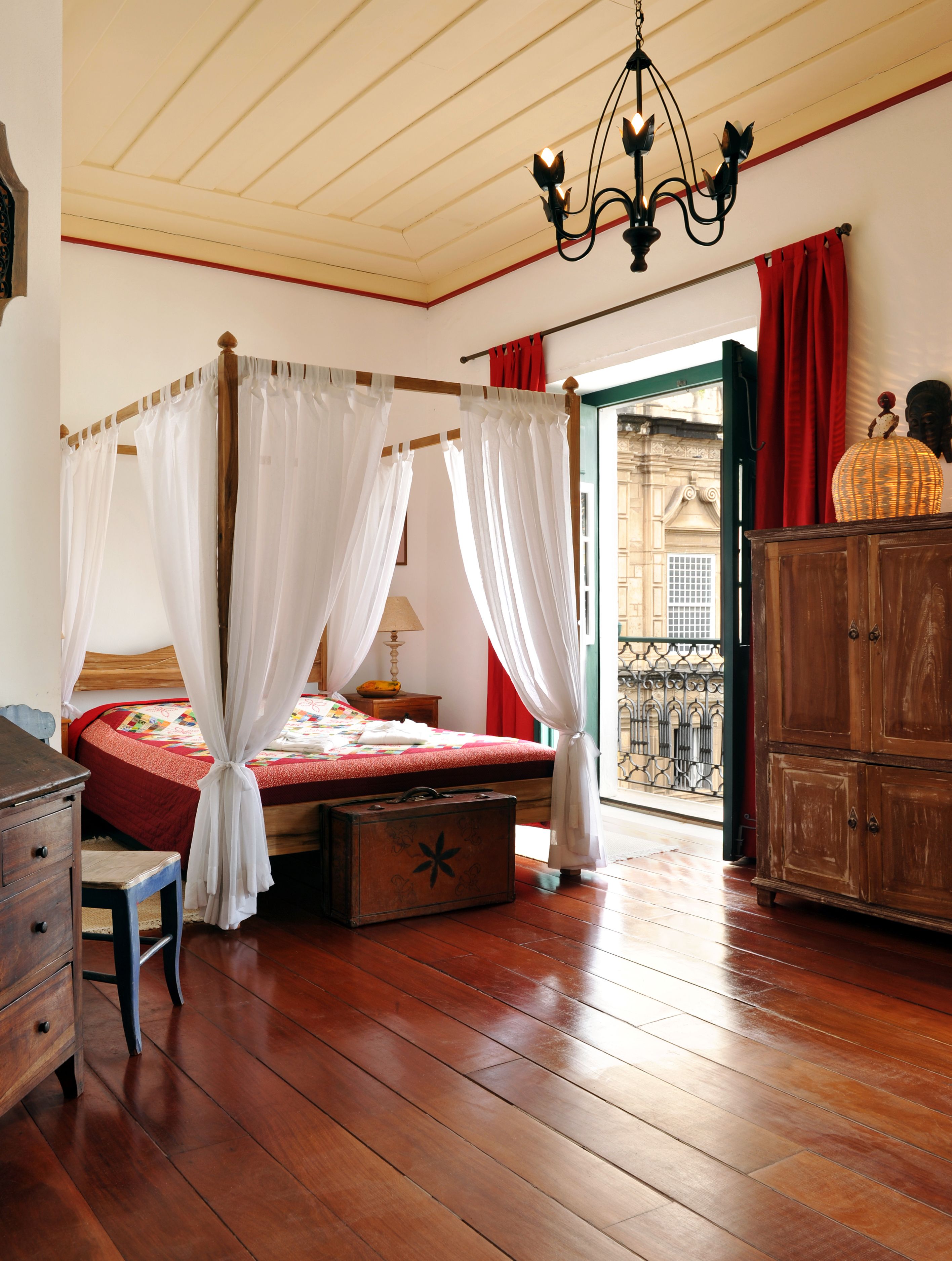 deluxe room | premium bedding, minibar, in-room safe, individually decorated