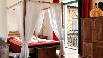 Ropa de cama de alta calidad y minibar