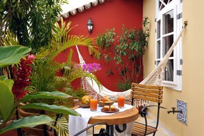 Premium bedding, minibar, in-room safe, individually decorated - Hotel Villa Bahia (Salvador)