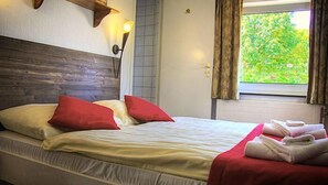 Habitación triple | Wifi gratis y ropa de cama