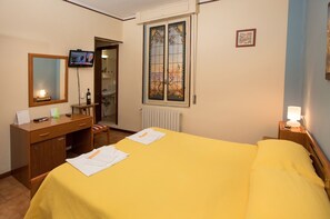 โต๊ะทำงาน, เปล/เตียงเด็กอ่อน (ฟรี), Wi-Fi ฟรี