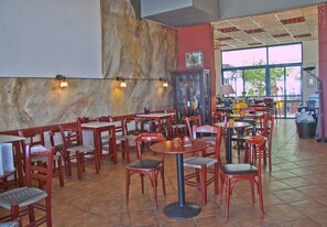Bar (in der Unterkunft)
