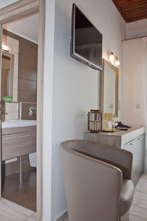 Superior Triple Room, Balcony, City View | In-room safe, blackout drapes, free WiFi, bed sheets - Hotel Danaos (Chania)