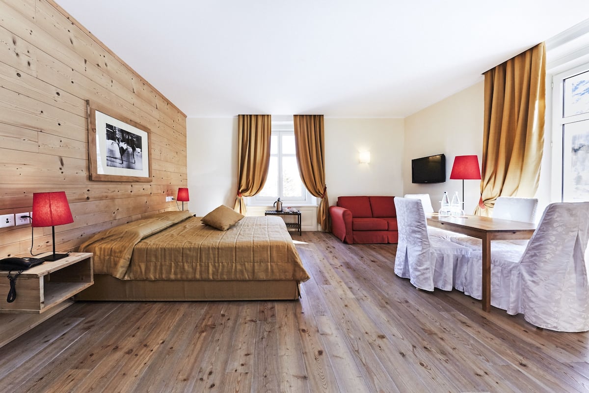 Habitación doble Deluxe | 1 habitación y ropa de cama de alta calidad