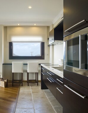 Executive Deluxe Suite with Hot Tub, Terrace & Sea View | Private kitchenette - Sandima 37 Suites Hotel (Bodrum)