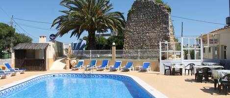 Seasonal outdoor pool