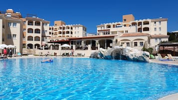Indoor pool, 3 outdoor pools, pool umbrellas, sun loungers