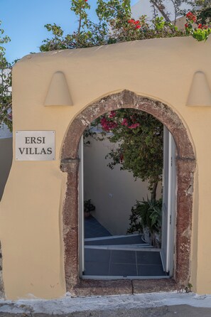 Exterior - Ersi Villas (Santorini)