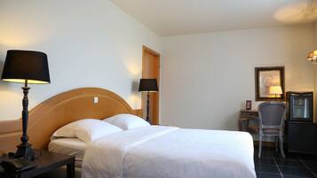 Doppia Standard | 1 camera, materassi Select Comfort, una cassaforte in camera