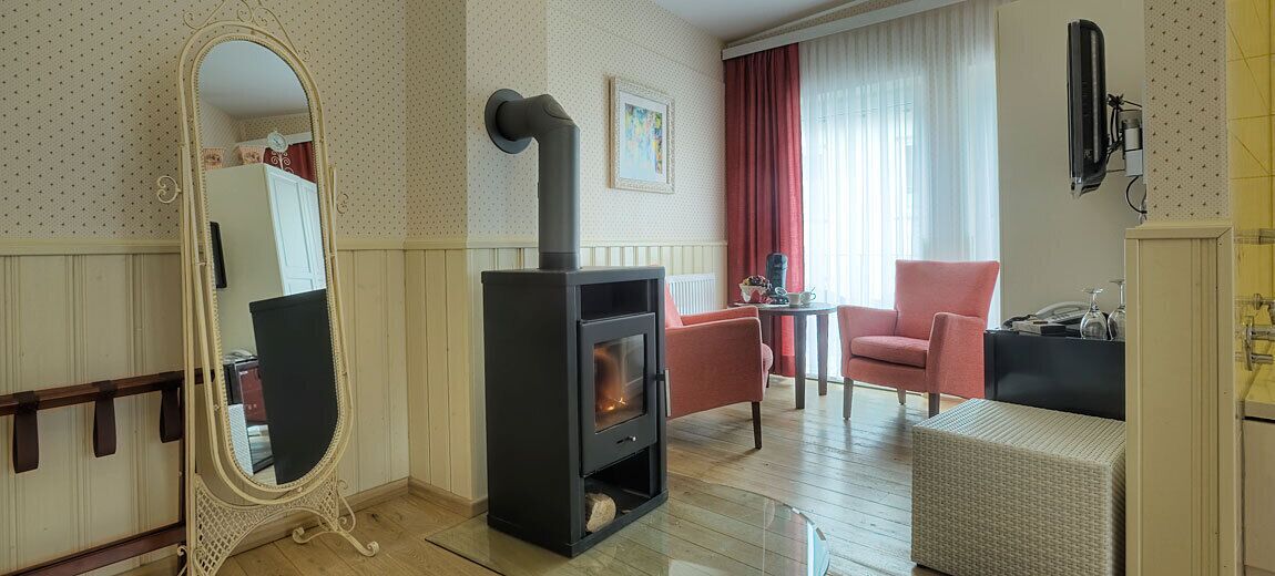 romantic room (schmetterling) | living area | tv