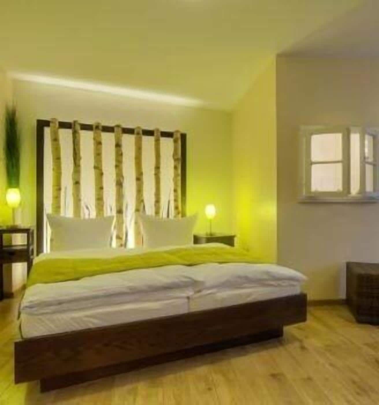 romantic room (träume der nacht) | in-room safe, free wifi, bed sheets