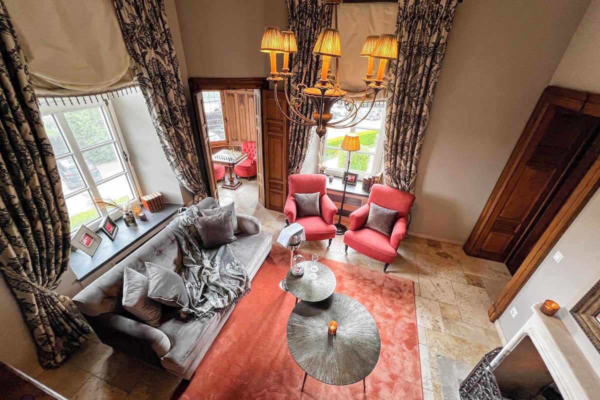 suite | 1 bedroom, premium bedding, minibar, in-room safe