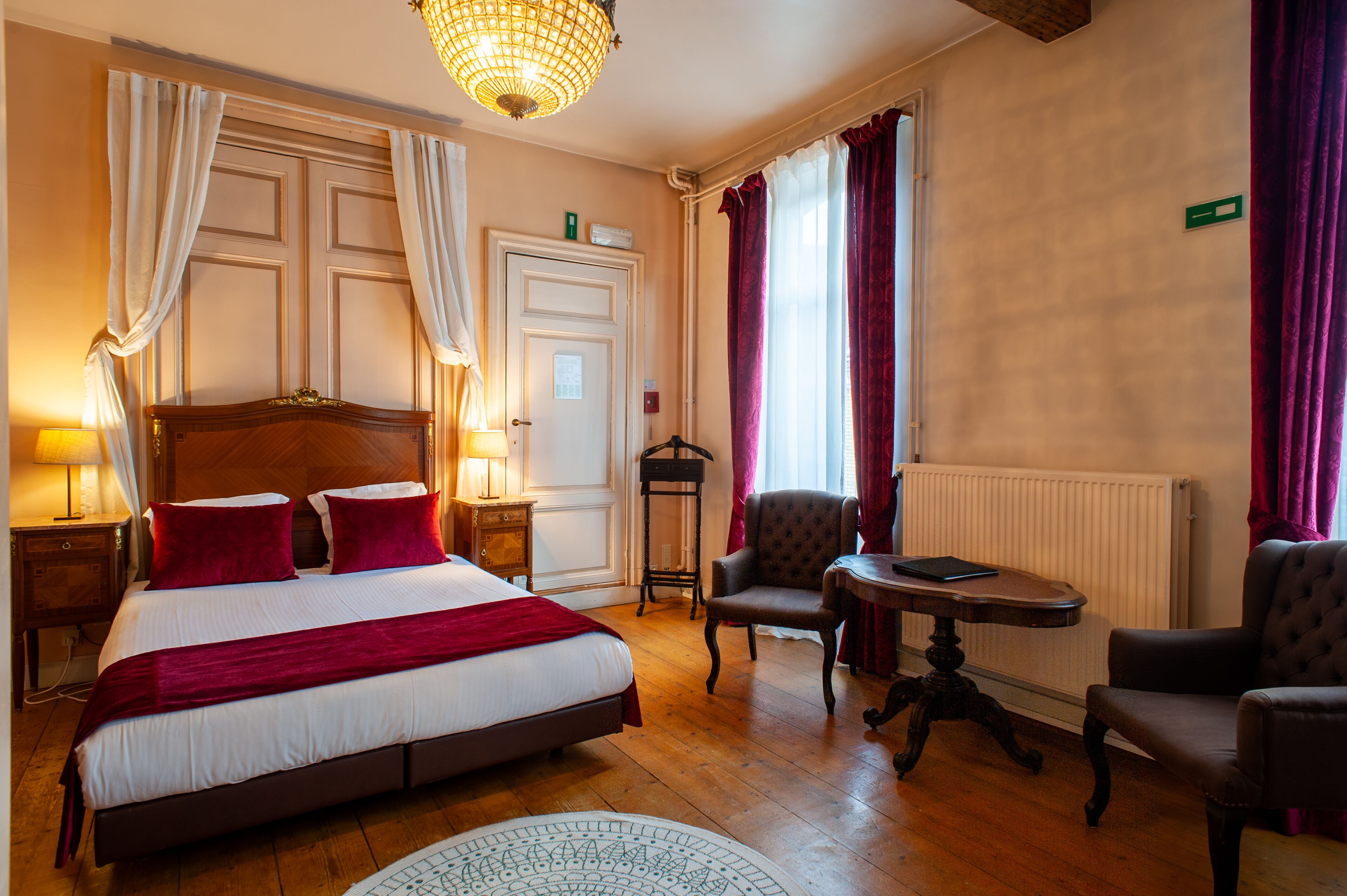 deluxe double room | in-room safe, iron/ironing board, free wifi, bed sheets