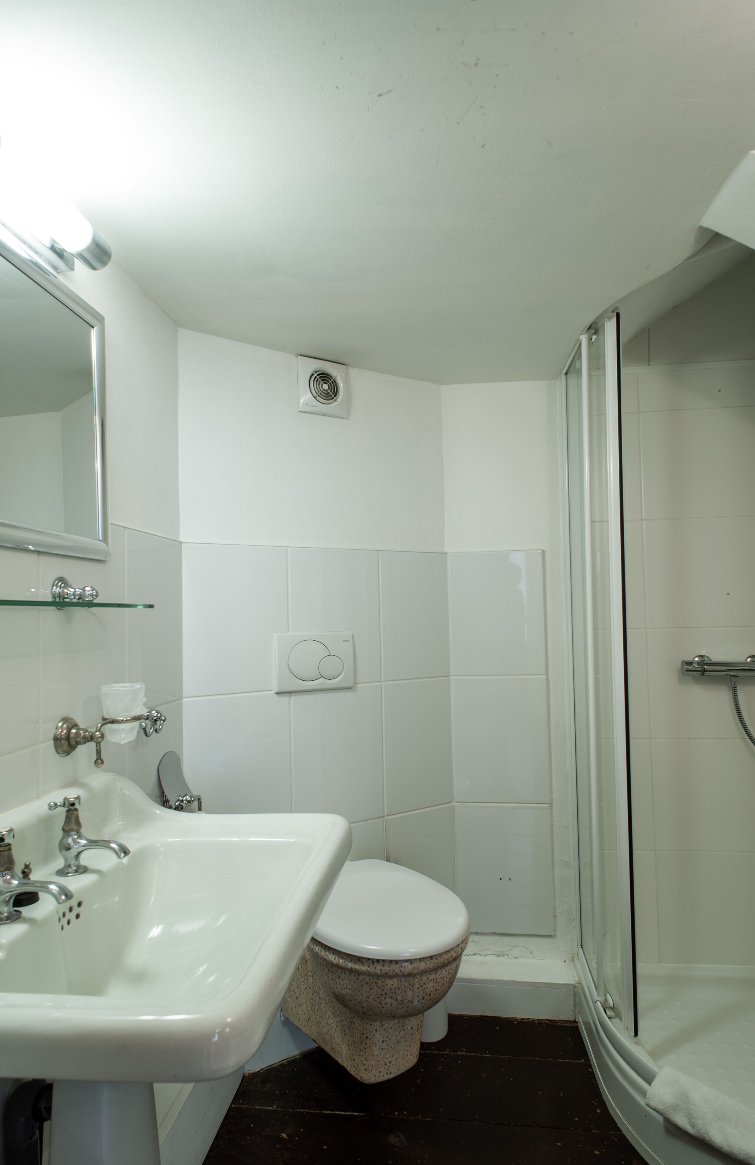 deluxe double room | bathroom | shower, hair dryer, slippers, towels