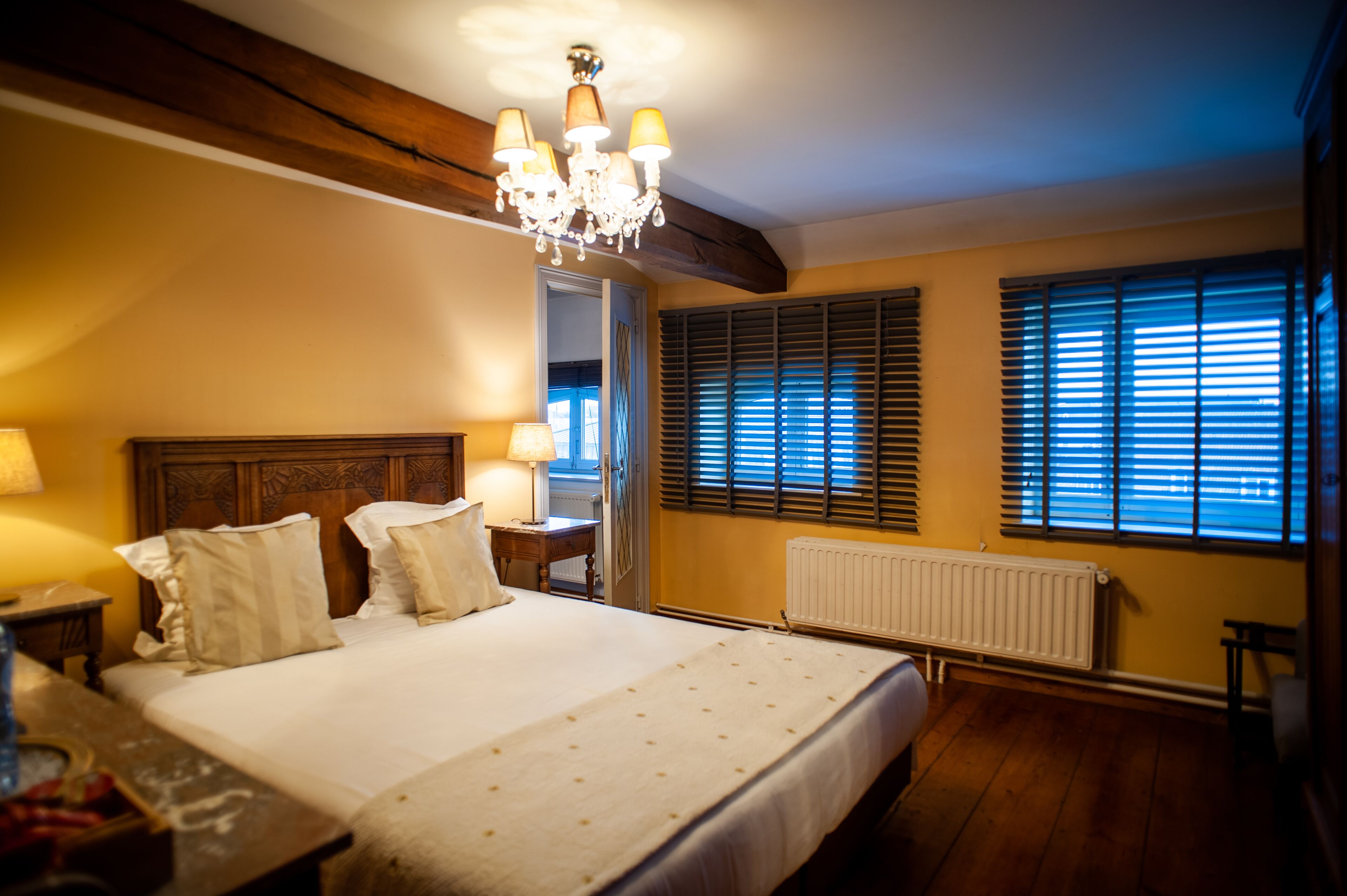 comfort double room | in-room safe, iron/ironing board, free wifi, bed sheets