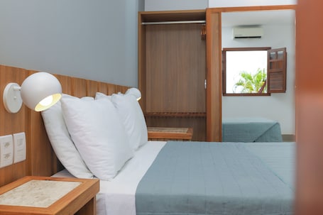 Habitación doble, vistas a la piscina | Minibar, wifi gratis, ropa de cama. Pousada da Ladeira