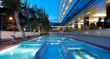 Aqua Hotel