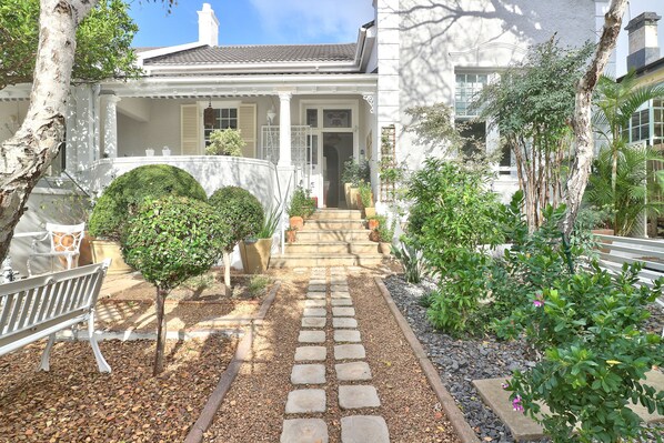 Overnatningsstedets indgangsparti