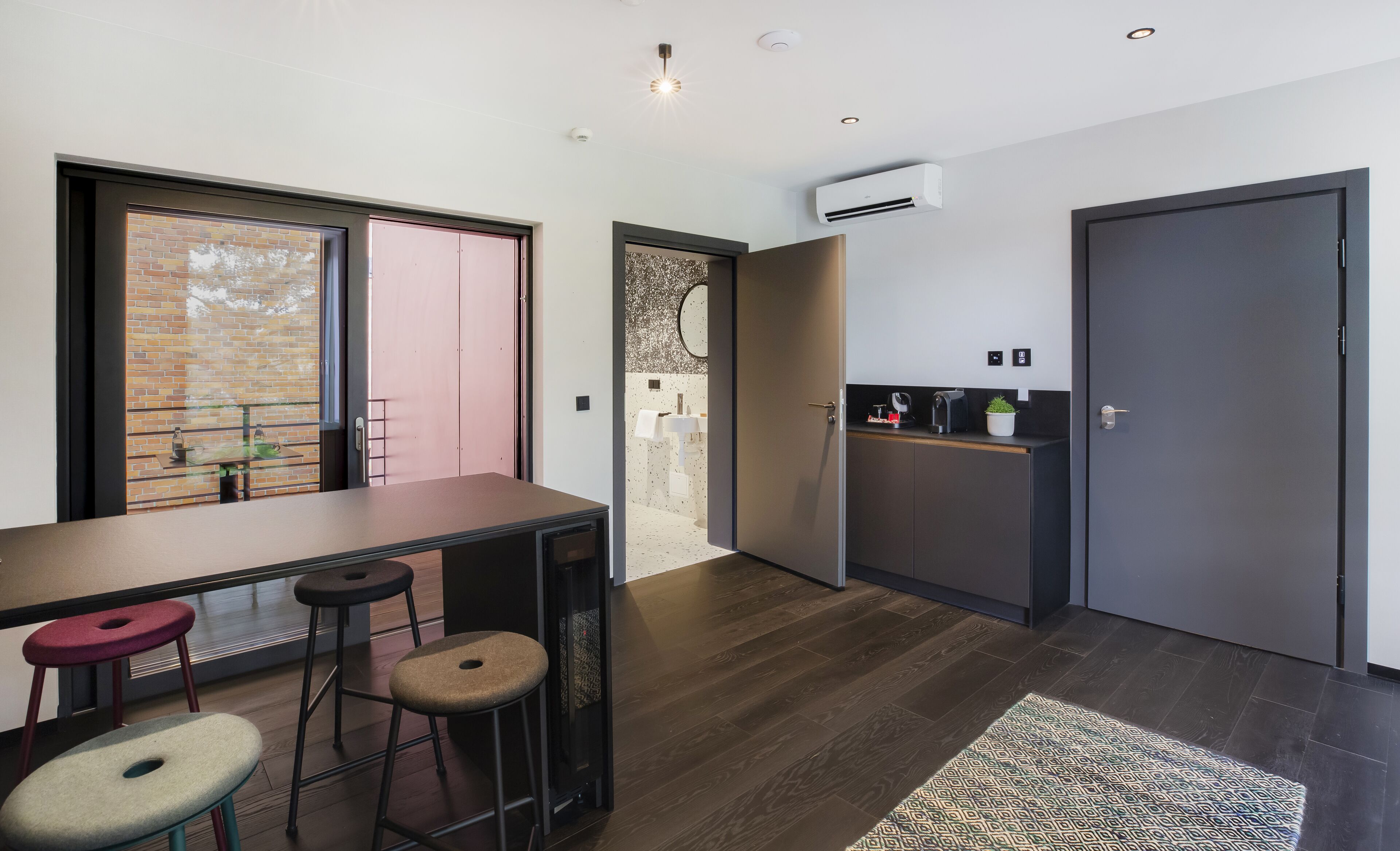 superior suite | private kitchen | coffee/tea maker, electric kettle