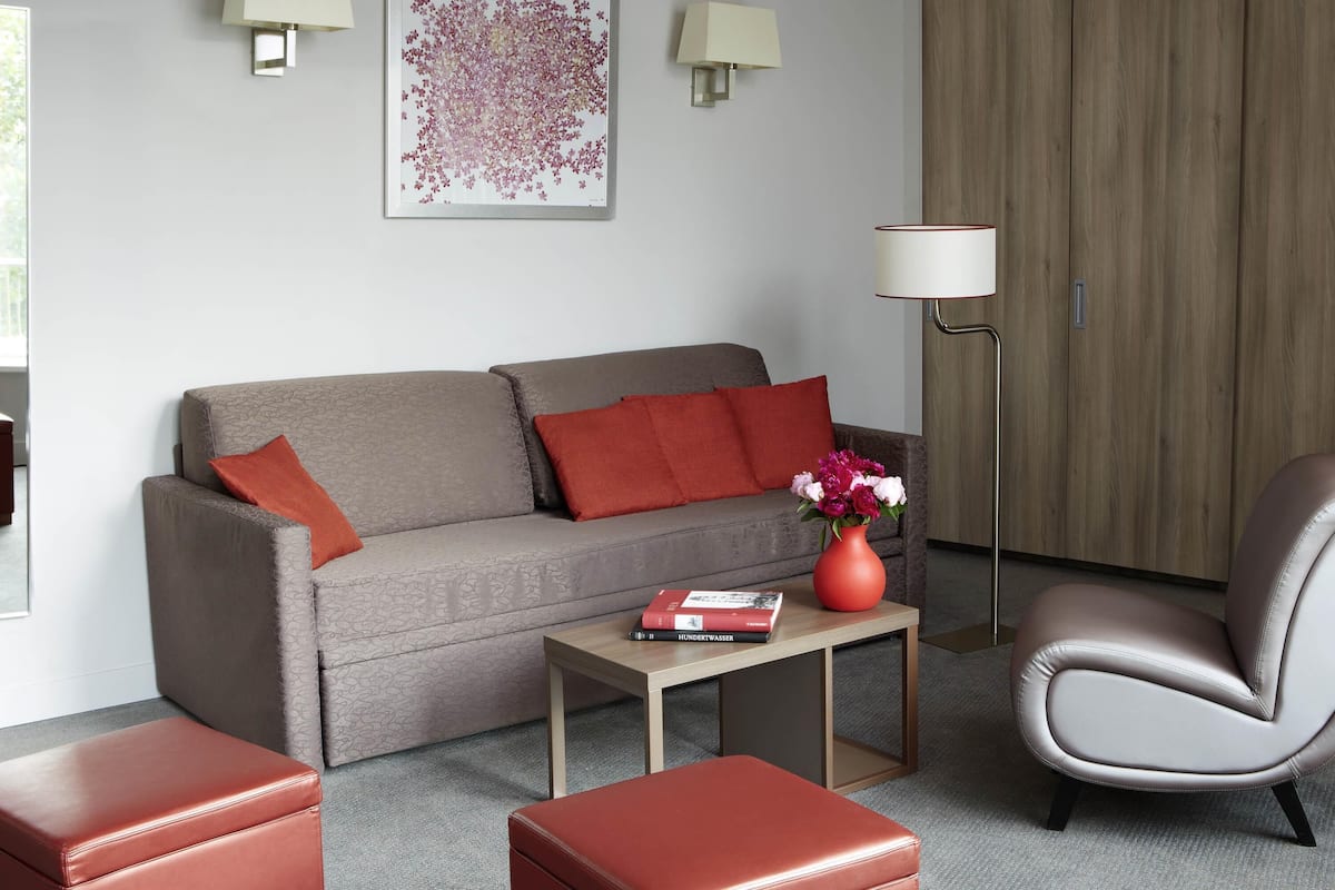 Apartment, 1 Bedroom, City View | 1 bedroom, hypo-allergenic bedding, in-room safe, desk