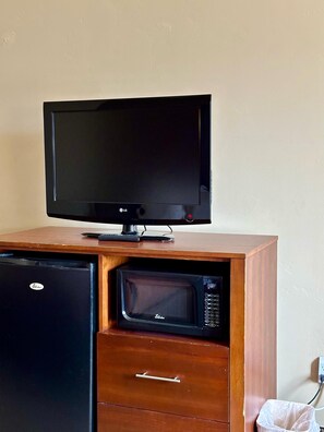 Pillowtop beds, desk, soundproofing, iron/ironing board - Comfort Inn Ogden near Event Center (Ogden)