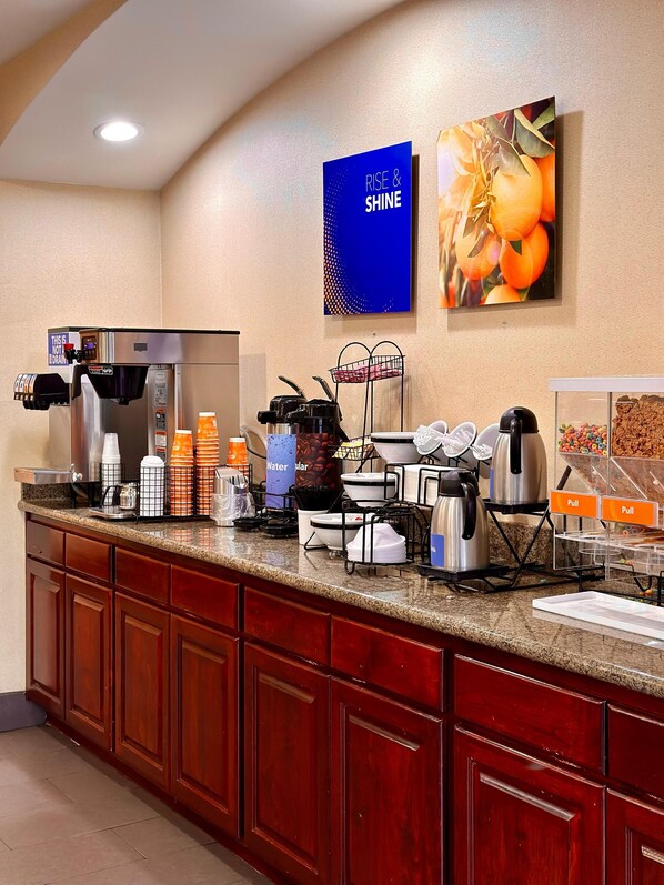 Free daily buffet breakfast - Comfort Inn Ogden near Event Center (Ogden)