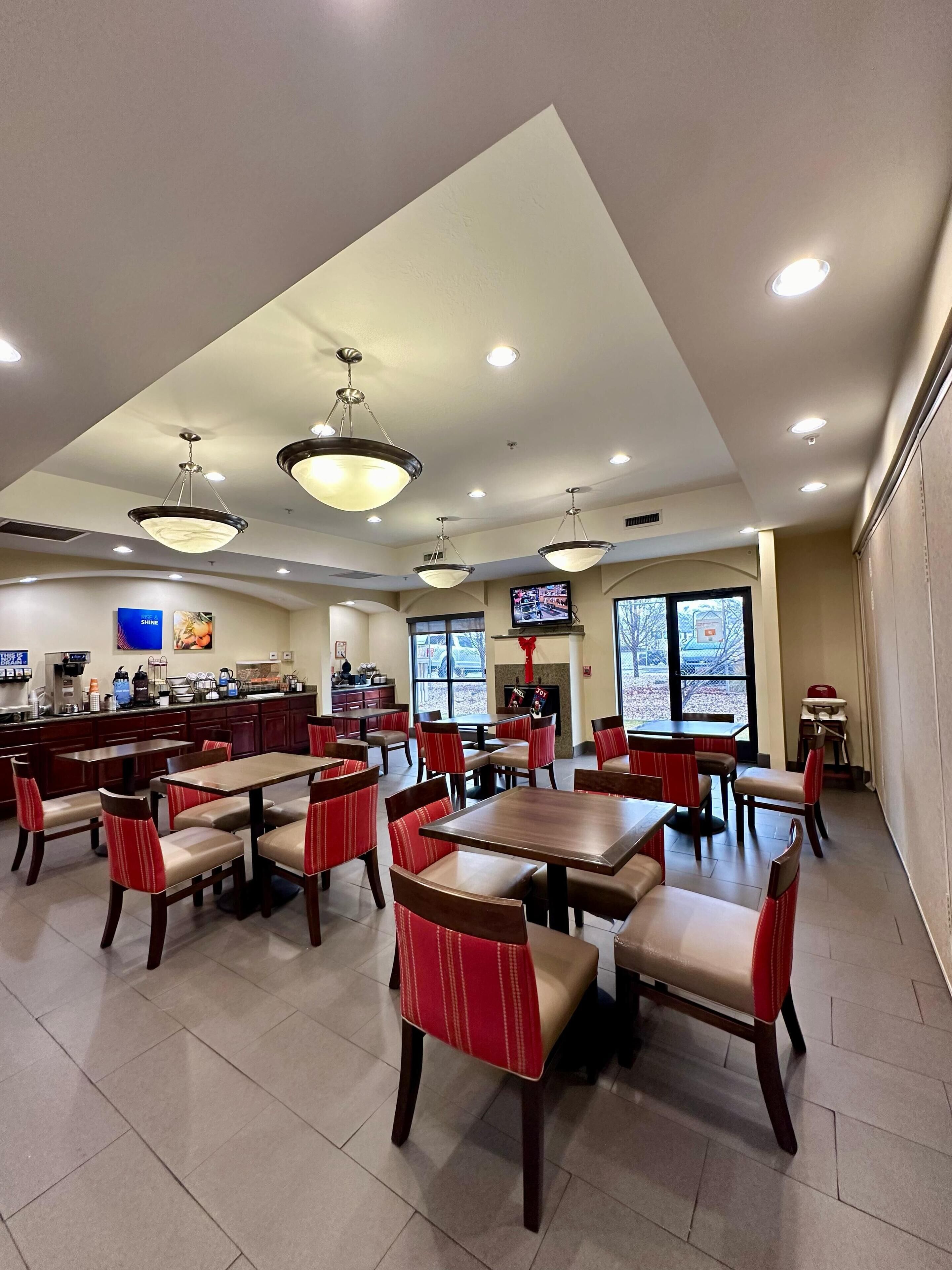 Free daily buffet breakfast