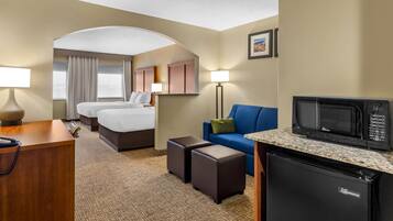 Suite, Multiple Beds, Non Smoking | Pillowtop beds, desk, soundproofing, iron/ironing board