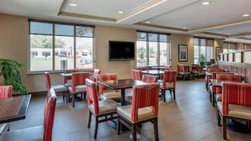 Café da manhã com buffet grátis