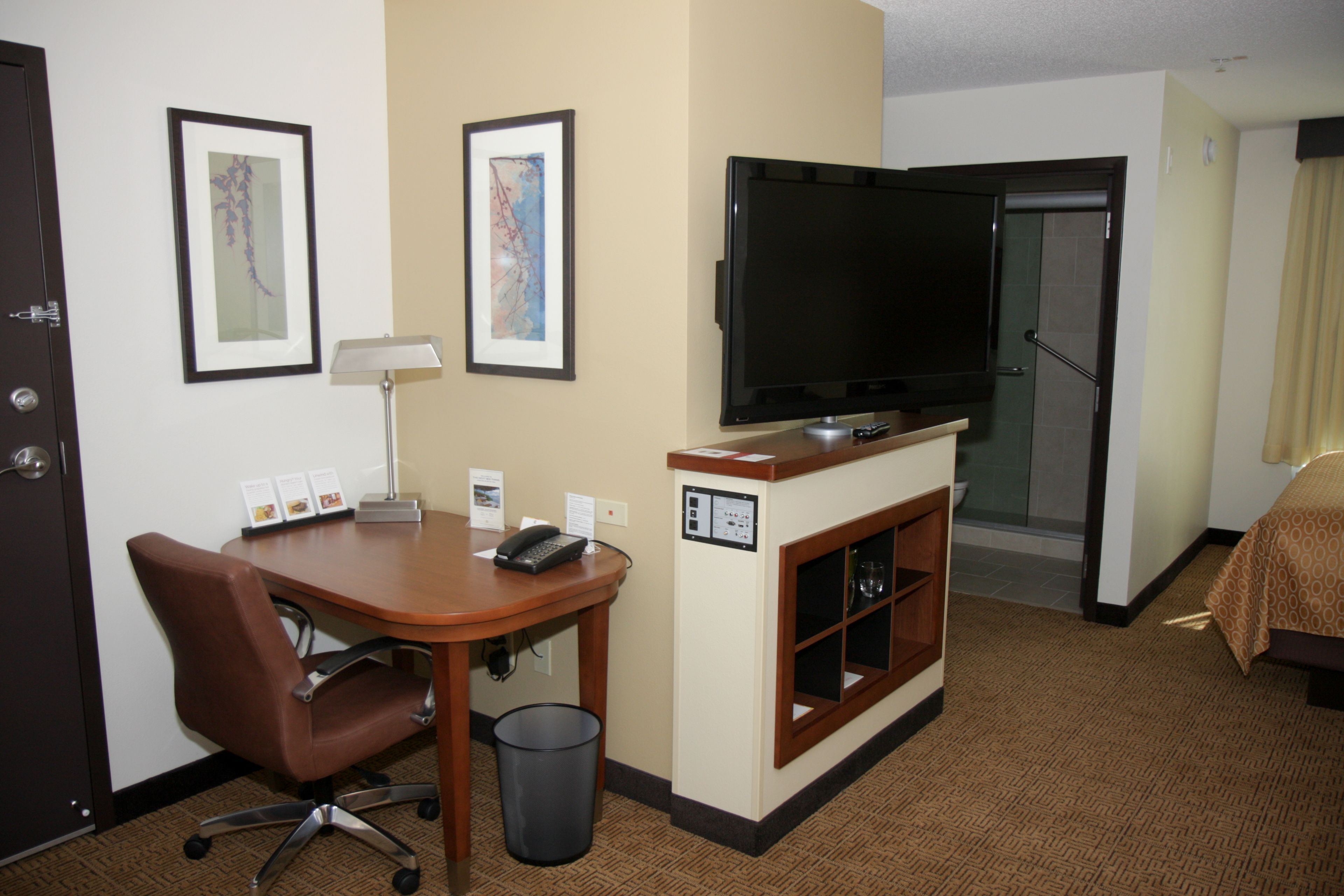 in-room business centre