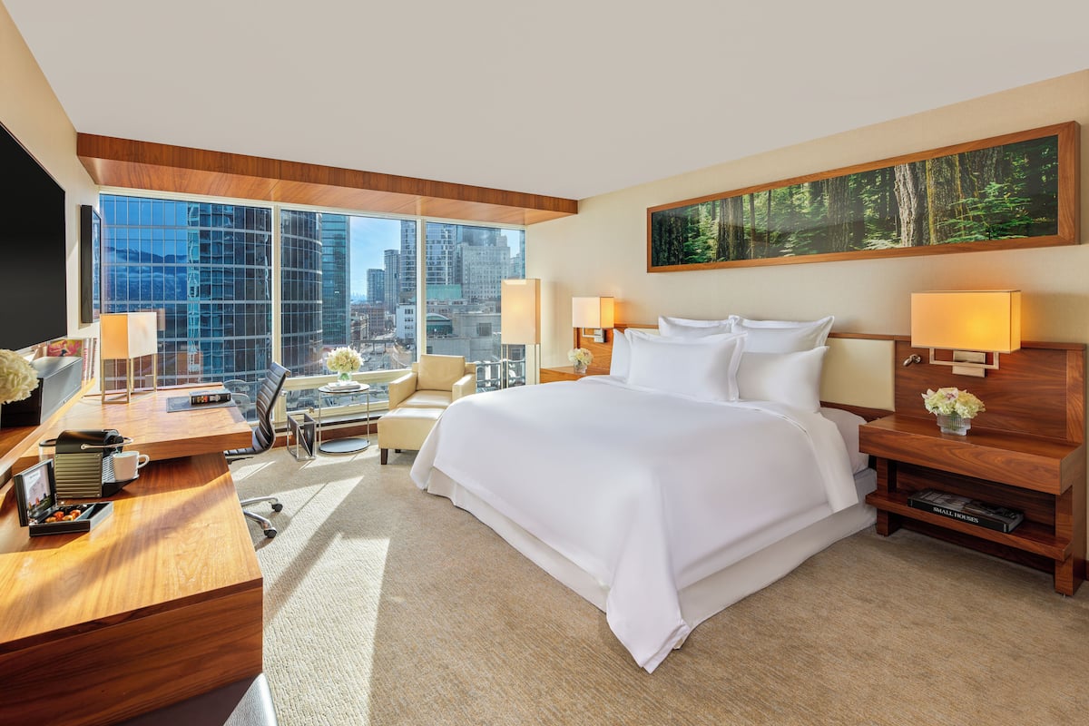 Deluxe Partial Harbour View Room, 1 King Bed