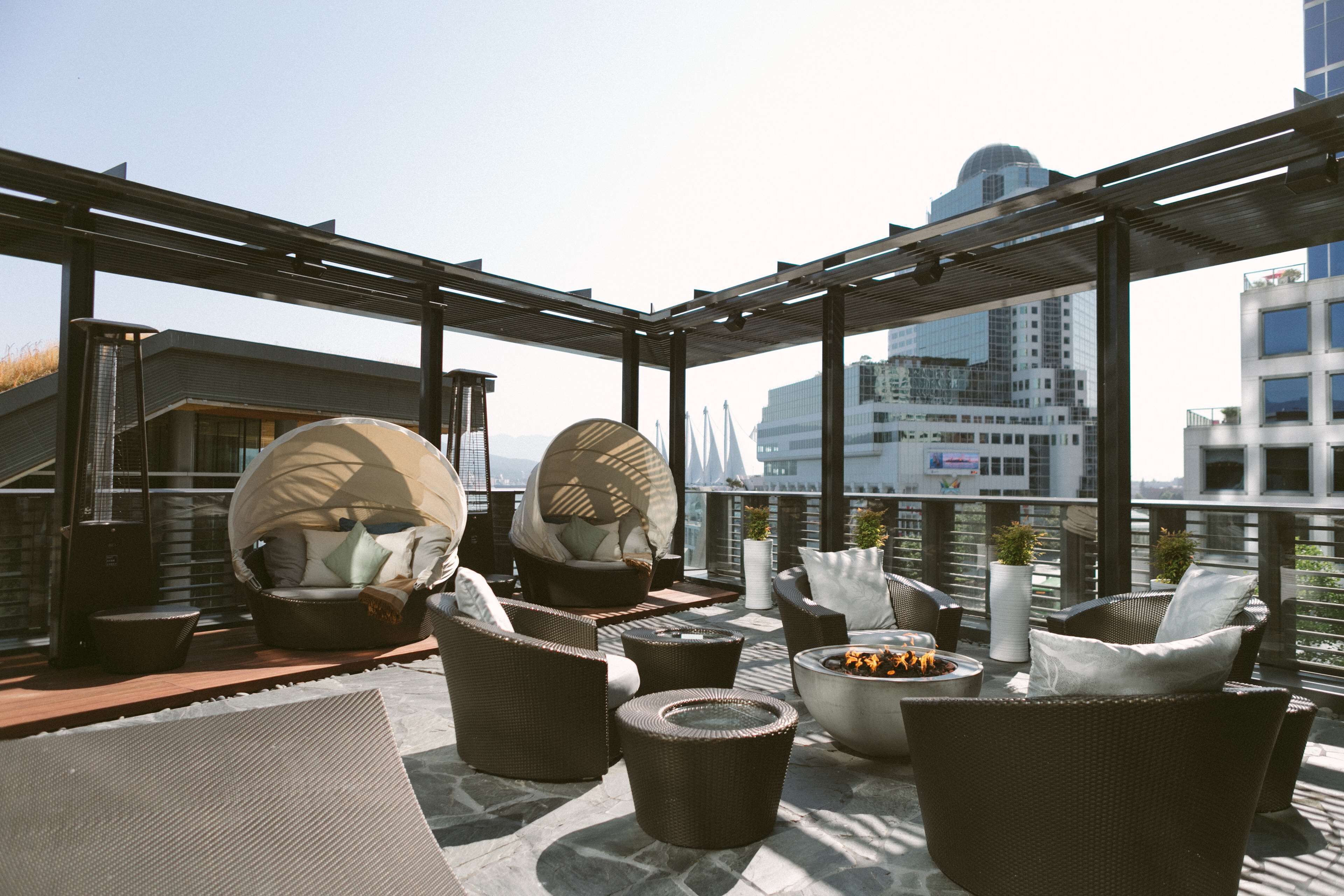 couples treatment room(s), sauna, hot tub, steam room, body treatments