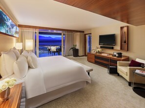 Pool View Suite, 1 King Bed
