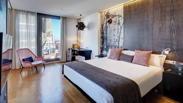 Minibar, in-room safe, desk, blackout drapes