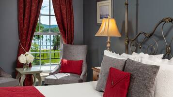 Room 7 | Premium bedding, pillowtop beds, individually decorated