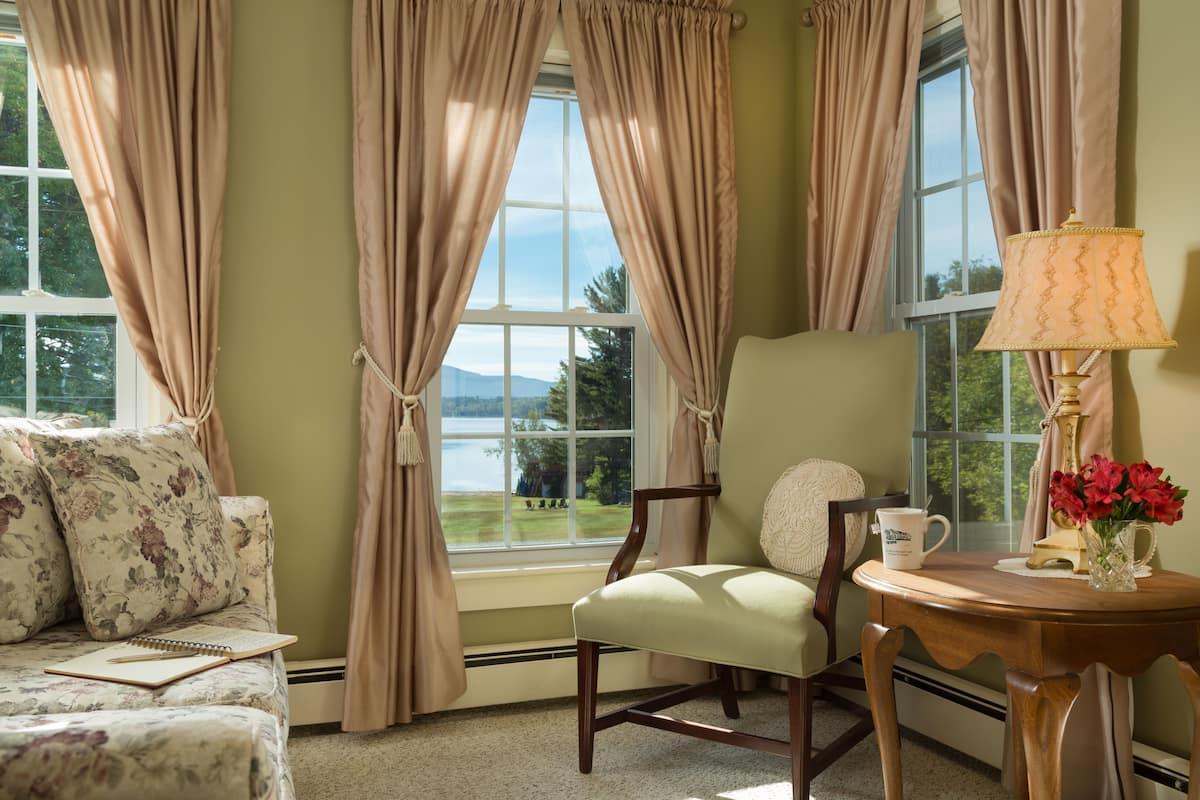 Room 4 - Jr. Suite | 1 bedroom, premium bedding, pillowtop beds, individually decorated