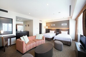 Premium bedding, down duvets, Select Comfort beds, in-room safe - Holiday Inn Osaka Namba by IHG (Osaka)
