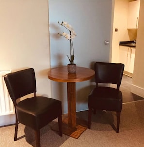 Patio Suite | In-room dining