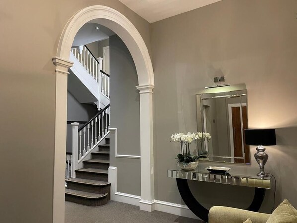 Property entrance - The Craibstone Suites (Aberdeen)